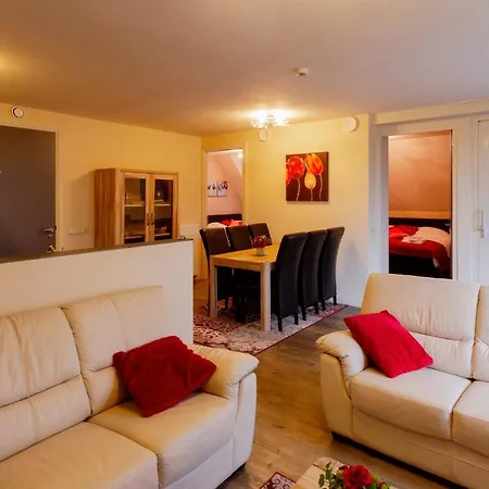 Apartment De Valkhoeve